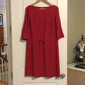 J.Jill Women's Red Crepe Waist Tie Boat Neck 3/4 Sleeve Sz S great classic dress